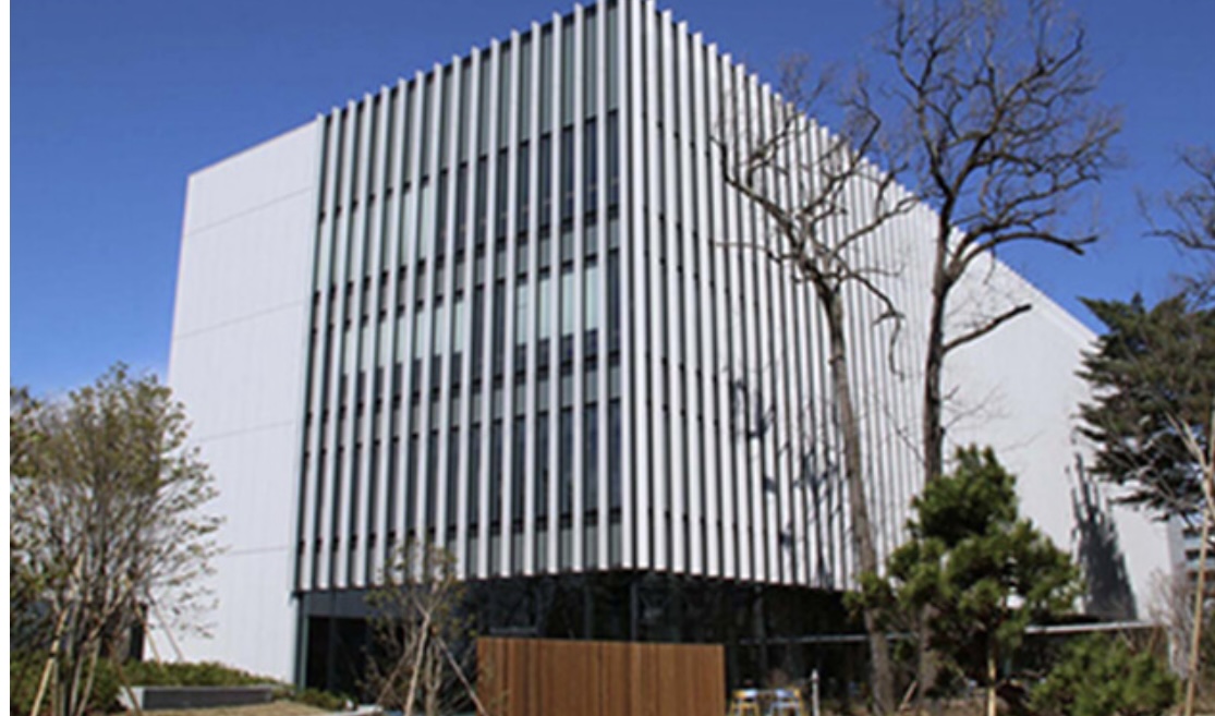 株式会社日立製作所